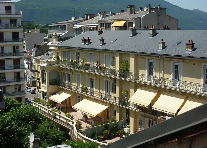 Authentic By Balladins, Hotel Le Carre D\'Aix