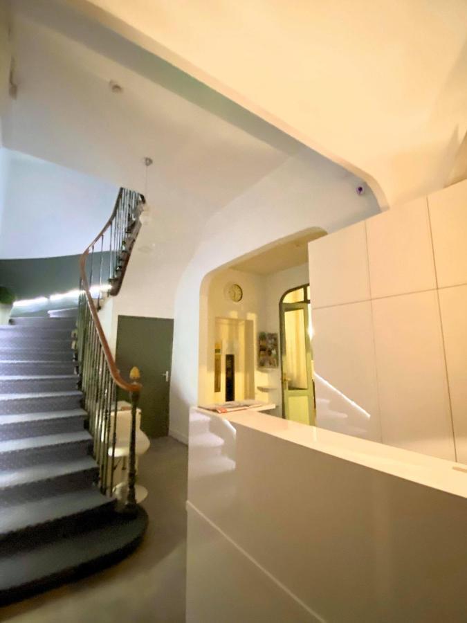 Authentic By Balladins, Hotel Le Carre D'Aix 2*