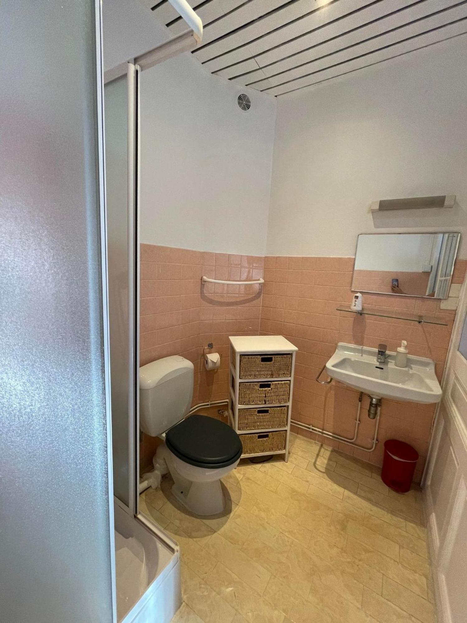 Authentic By Balladins, Hotel Le Carre D'Aix 2*