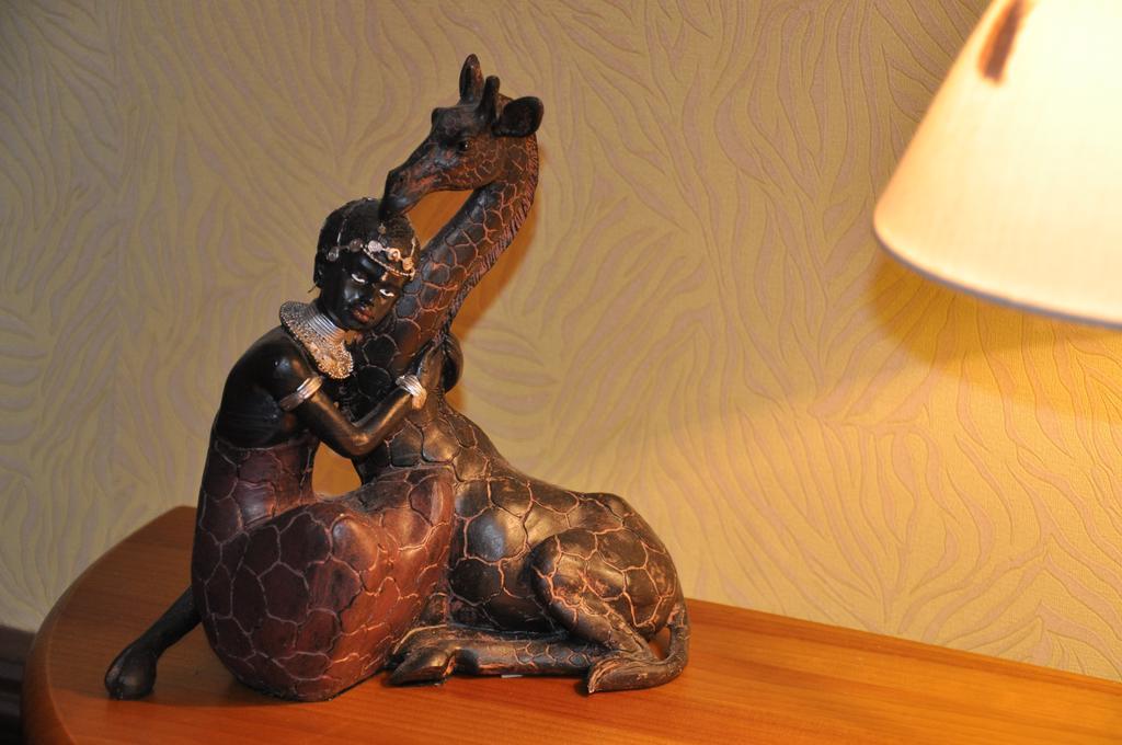 Hotel Authentic By Balladins, Hotel Le Carre D'Aix 2*